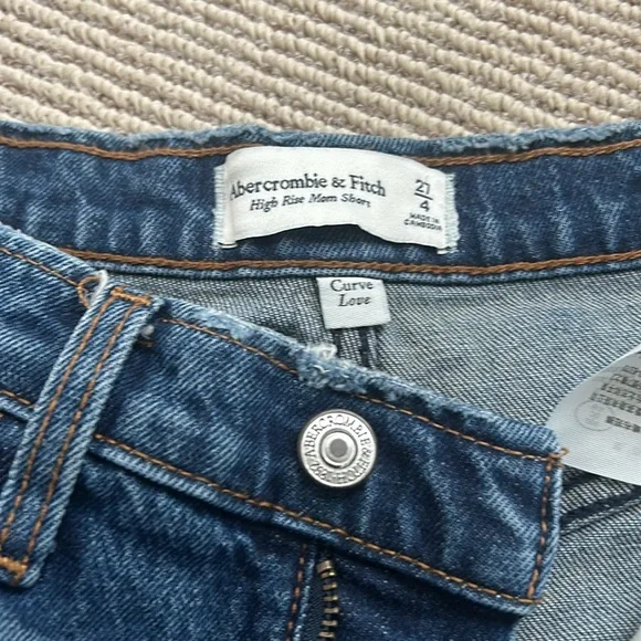 Abercrombie curve love high rise mom short - Picture 2 of 3
